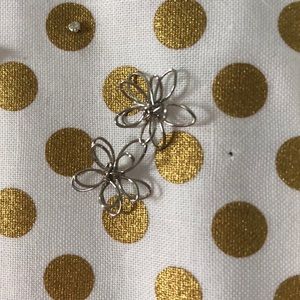 Flower earrings studs